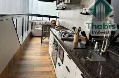 Apartamento (123m2), recém reformado (itens de primeira linha), com 2 suítes