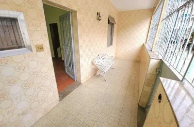 Casa com 3 quartos à venda na rua nerval de gouveia, cascadura, rio de janeiro, 57 m2 por r$ 250.000