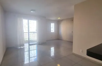 Apartamento de 68m², frente rua e sol da manhã, à venda no condomínio cores azul