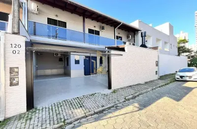 Casa com 3 quartos à venda em Meia Praia, Itapema 