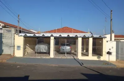 Casa com 2 quartos à venda na rua itália, 3904, jardim tangará, araraquara, 210 m2 por r$ 400.000