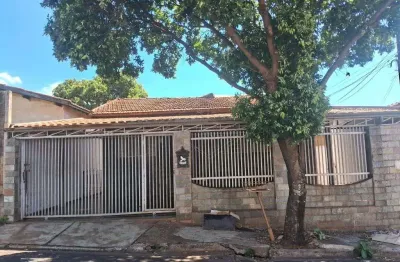 Casa com 3 quartos à venda na rua josé pierobon, 239, yolanda opice, araraquara, 174 m2 por r$ 300.000