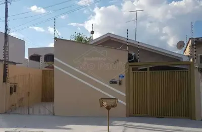 Casa com 3 quartos à venda na avenida taquaritinga, 189, jardim américa (vila xavier), araraquara, 143 m2 por r$ 350.000