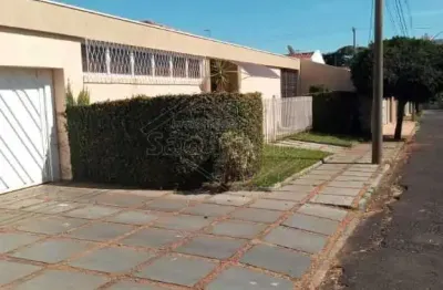 Casa com 3 quartos à venda na avenida bruno ópice, 17, centro, araraquara, 316 m2 por r$ 800.000