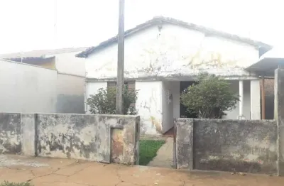Casa com 2 quartos à venda na rua xv de novembro, 328, centro, santa lúcia, 74 m2 por r$ 150.000