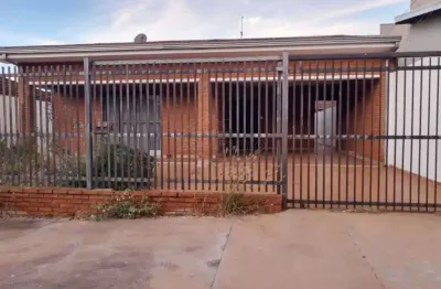 Casa com 3 quartos à venda na rua domingos barbieri, 496, vila harmonia, araraquara, 174 m2 por r$ 650.000