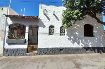 Casa com 3 quartos à venda na avenida prudente de moraes, 563, centro, araraquara, 199 m2 por r$ 425.000