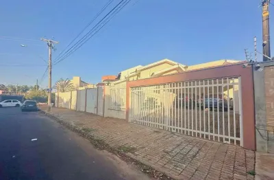 Casa com 3 quartos à venda na avenida benito barbieri, 365, vila harmonia, araraquara, 408 m2 por r$ 1.200.000