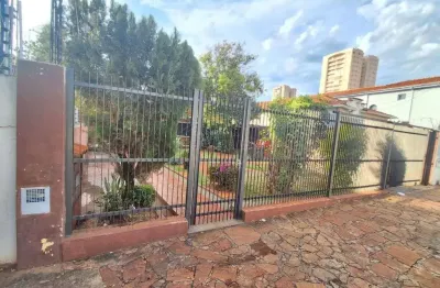 Casa com 3 quartos para alugar na avenida feijó, 1326, centro, araraquara, 189 m2 por r$ 1.900