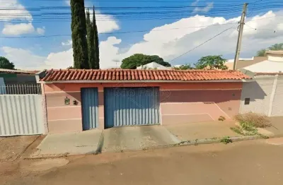 Casa com 4 quartos à venda na avenida xavier de mendonça, 398, centro, santa lúcia, 183 m2 por r$ 900.000