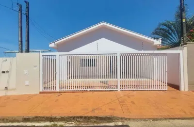Casa com 3 quartos para alugar na Rua Dobrada, 1036, Nova Vila Cerqueira, Américo Brasiliense, 200 m2 por R$ 2.250