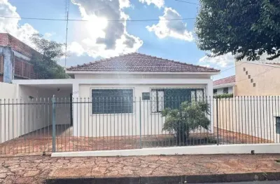 Casa com 3 quartos para alugar na rua joão gurgel, 2793, centro, araraquara, 124 m2 por r$ 1.350