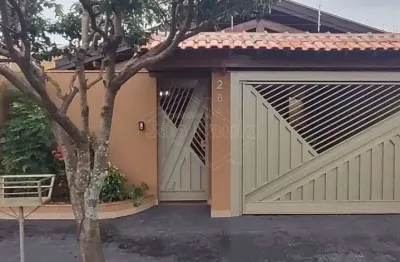 Casa com 3 quartos à venda na rua engenheiro agrimensor nivaldo leite, 284, jardim das estações (vila xavier), araraquara, 207 m2 por r$ 500.000