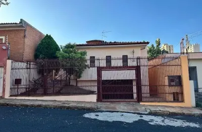Casa com 3 quartos à venda na avenida mário ybarra de almeida, 154, centro, araraquara, 198 m2 por r$ 580.000