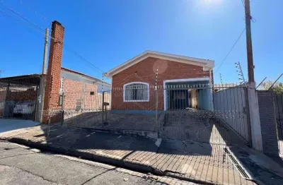 Casa com 2 quartos à venda na avenida sergipe, 87, vila xavier (vila xavier), araraquara, 175 m2 por r$ 300.000