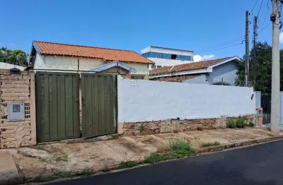 Casa com 2 quartos para alugar na rua gaspar abrita, 198, vila ferroviária, araraquara, 146 m2 por r$ 1.200