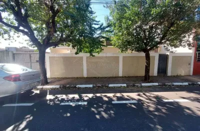 Casa com 3 quartos para alugar na rua henrique lupo, 106, vila harmonia, araraquara, 128 m2 por r$ 1.600