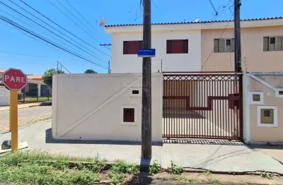 Casa com 3 quartos para alugar na rua bento de barros, 640, vila xavier (vila xavier), araraquara, 107 m2 por r$ 1.600