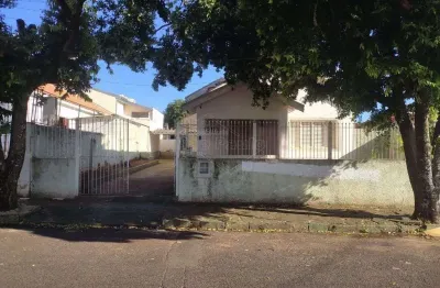 Casa com 2 quartos à venda na avenida bandeirantes, 1367, centro, araraquara, 178 m2 por r$ 450.000