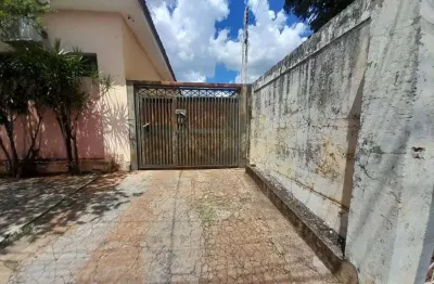 Casa com 3 quartos para alugar na avenida prudente de moraes, 1371, centro, araraquara, 232 m2 por r$ 2.000