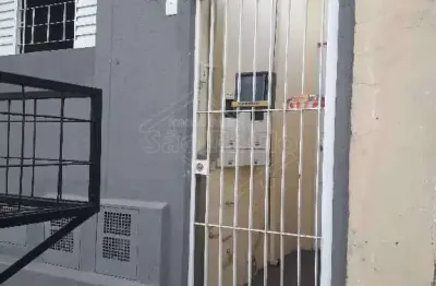 Casa com 1 quarto para alugar na avenida mauá, 264, centro, araraquara, 46 m2 por r$ 680