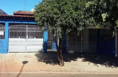 Casa com 3 quartos à venda na rua bruno ópice junior, 496, jardim cruzeiro do sul i e ii, araraquara, 193 m2 por r$ 210.000