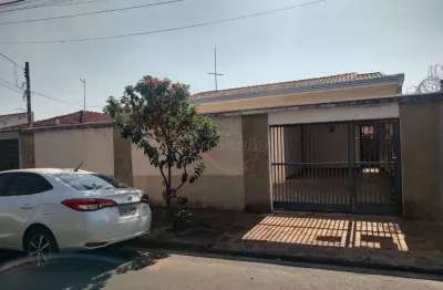 Casa com 3 quartos à venda na avenida fortunato bressan, 203, jardim morada do sol (vila xavier), araraquara, 191 m2 por r$ 420.000