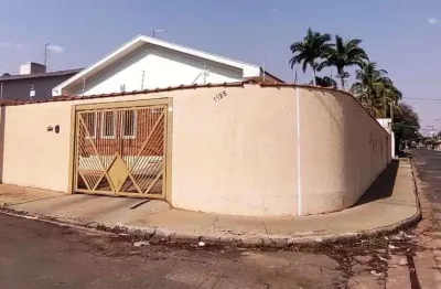 Casa com 3 quartos à venda na rua benedito storani - de 530/531, 1125, nova vila cerqueira, américo brasiliense, 130 m2 por r$ 640.000