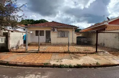 Casa com 2 quartos à venda na rua sete de setembro, 287, centro, santa lúcia, 160 m2 por r$ 215.000