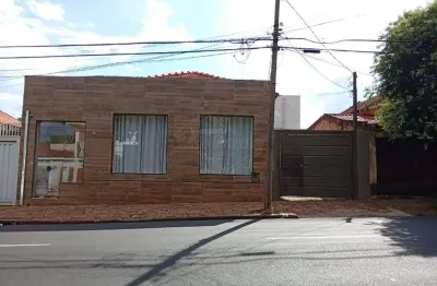 Casa com 4 quartos à venda na rua carlos gomes, 743, são josé, araraquara, 249 m2 por r$ 700.000