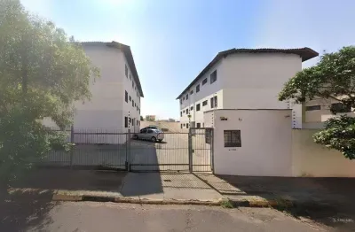 Apartamento com 2 quartos para alugar na rua benedito jesus santos miguel, 46, vila xavier (vila xavier), araraquara, 62 m2 por r$ 900