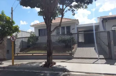 Casa com 3 quartos à venda na rua américo brasiliense, 561, vila ferroviária, araraquara, 150 m2 por r$ 530.000