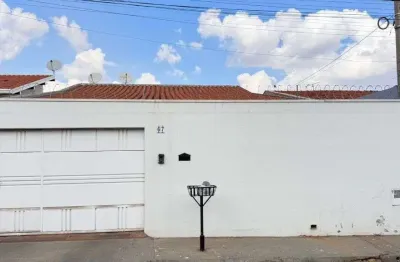 Casa com 2 quartos à venda na rua salvador grillo, 67, jardim adalberto frederico de oliveira roxo i, araraquara, 135 m2 por r$ 270.000
