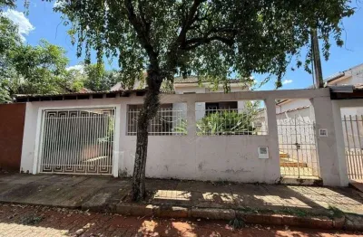 Casa com 3 quartos à venda na rua américo brasiliense, 113, centro, araraquara, 261 m2 por r$ 450.000