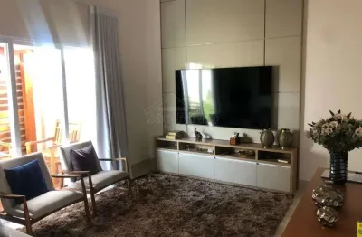 Casa com 3 quartos (1 suite), planejados, area gourmet e piscina – condominio quinta do salto, araraquara/sp