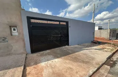 Casa com 3 quartos (1 suite), 2 vagas cobertas e cobertura com piso ceramico – alamedas ii, araraquara/sp