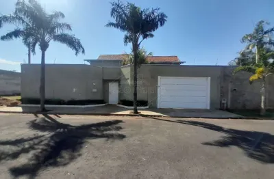 Casa com 2 quartos para alugar na avenida martinho lutero, 500, cidade jardim, araraquara, 372 m2 por r$ 6.900