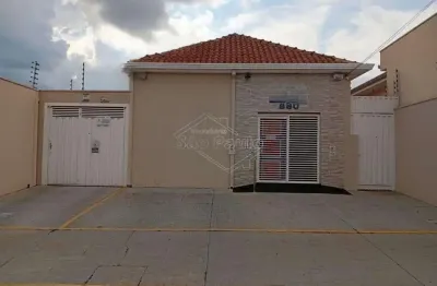 Casa com 3 quartos para alugar na avenida prudente de moraes, 886, centro, araraquara, 214 m2 por r$ 4.500