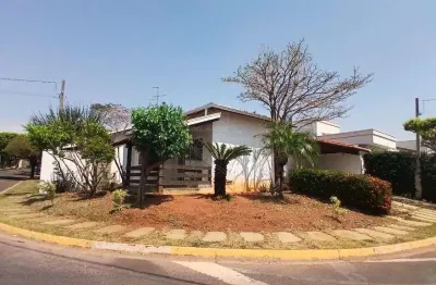 Casa em condomínio fechado com 3 quartos para alugar na rua maria amélia fonte borges, 8, jardim residencial maggiore, araraquara, 200 m2 por r$ 4.000