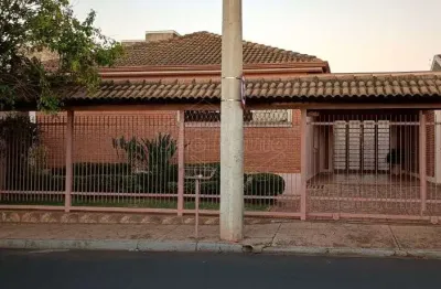 Casa com 3 quartos, escritorio e suite – vila santana, araraquara/sp