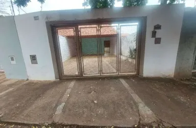Casa com 2 quartos para alugar na rua silvio de jorge, 539, jardim morumbi, araraquara por r$ 1.100