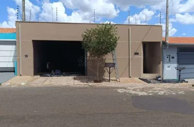 Casa com 3 quartos à venda na avenida giocondo vaccari tezini, 508, jardim serra azul, araraquara, 205 m2 por r$ 350.000