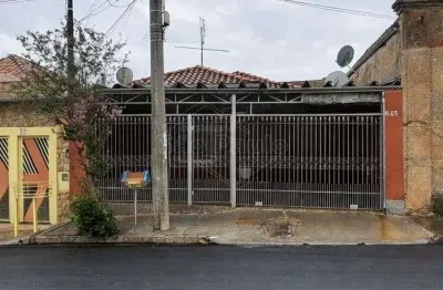 Casa com 2 quartos à venda na Avenida Carlos Batista Magalhães, 645, Vila Xavier (Vila Xavier), Araraquara, 181 m2 por R$ 480.000