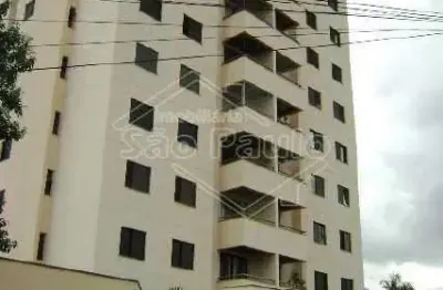 Apartamento com 3 quartos para alugar na Avenida Mauá, 780, Centro, Araraquara, 104 m2 por R$ 1.400