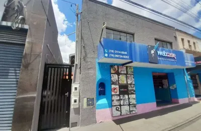 Prédio com 2 salas para alugar na Avenida Portugal, 443, Centro, Araraquara, 32 m2 por R$ 2.000