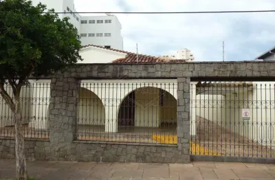 Casa comercial com 4 salas para alugar na Avenida Portugal, 583, Centro, Araraquara, 298 m2 por R$ 4.500