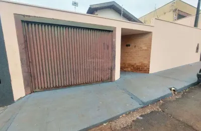 Casa com 3 quartos para alugar na Avenida Barroso, 2062, Centro, Araraquara, 112 m2 por R$ 1.900