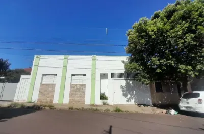 Casa com 3 quartos à venda na Rua Comendador Pedro Morganti, 2751, Centro, Araraquara, 181 m2 por R$ 420.000