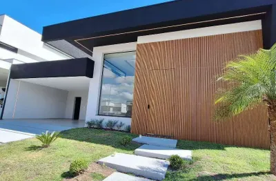 Um ótima casa térrea no condomínio mônaco pronta para morar