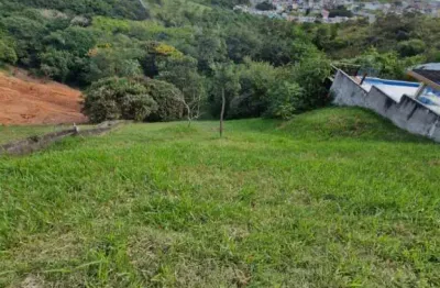 Um belo terreno no condomínio fechado mirante do vale